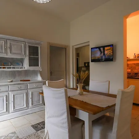 Corte Dei Donno Holiday home *